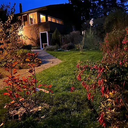 Jolie Dans Bed & Breakfast