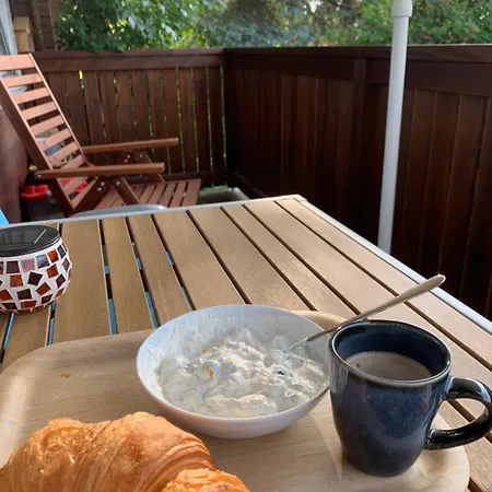 Jolie Dans Frühstückspension