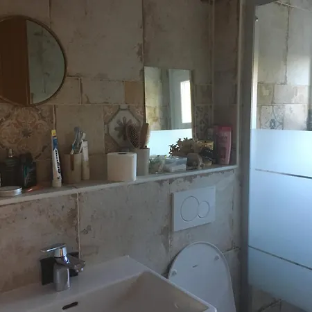 Jolie Dans Frühstückspension