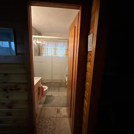 לינה וארוחת בוקר Jolie Dans *