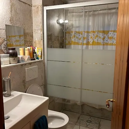 לינה וארוחת בוקר Jolie Dans